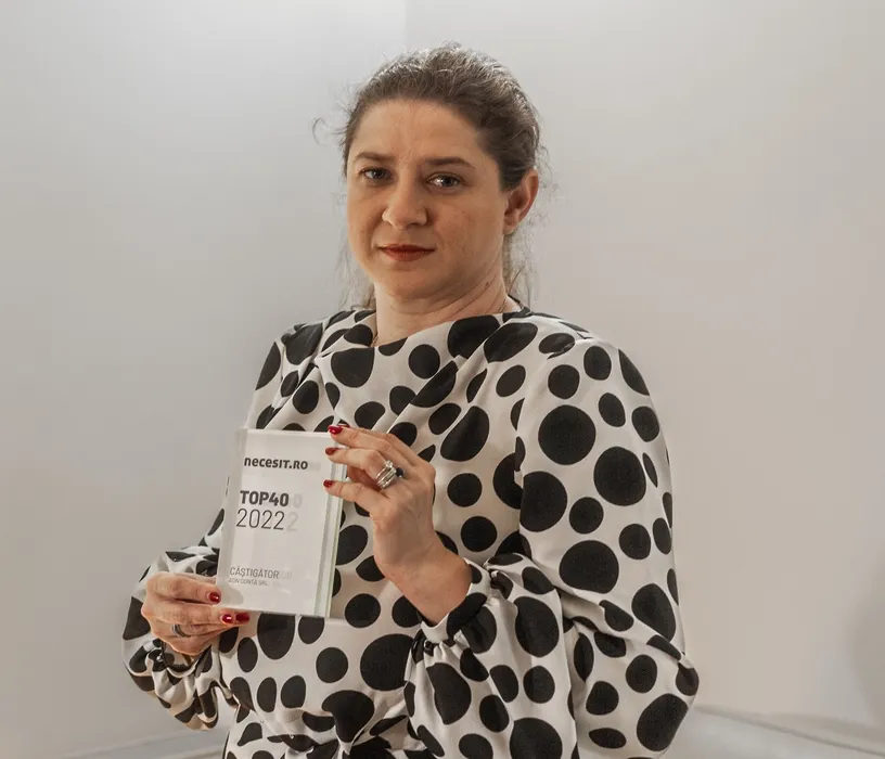 Adnana ternesz, adn conta Adnana Ternesz de la firma de contabilitate ADN Conta din Timișioara cu premiul Top 40 de la Necesit.ro.